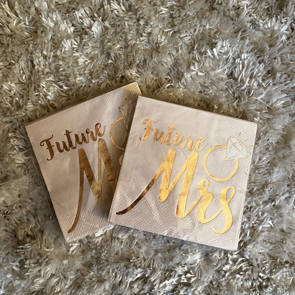 Gold 'Future Mrs' Napkins and Treat sacks